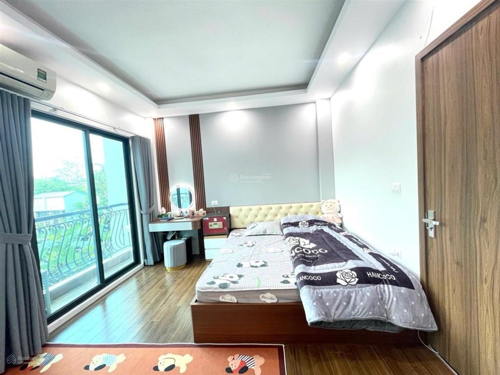 Nhà mới liên mạc 6 tầng thang máy. nhà đẹp ở ngay. ngõ nông ô tô đỗ cửa