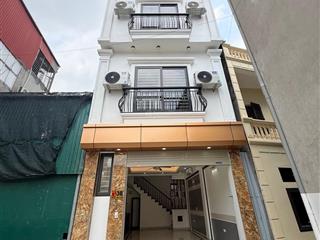 Nhà mới tây tựu  gần các trường đh vừa ở vừa cho thuê. thiết kế sang trọng hiện đại