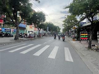 Ngay chợ bà hom cũ đường tỉnh lộ 10 giáp khu tên lửa  ngang 6m nở hậu full thổ cư