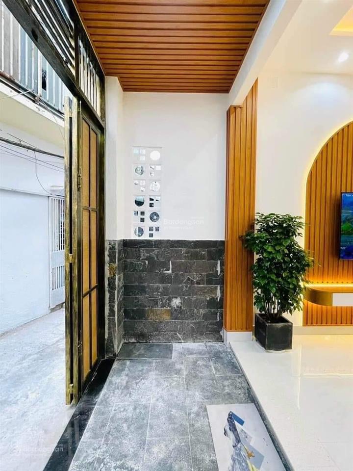 Bán gấp nhà đẹp gần sân bay đường hoàng việt p2 tân bình 60m2