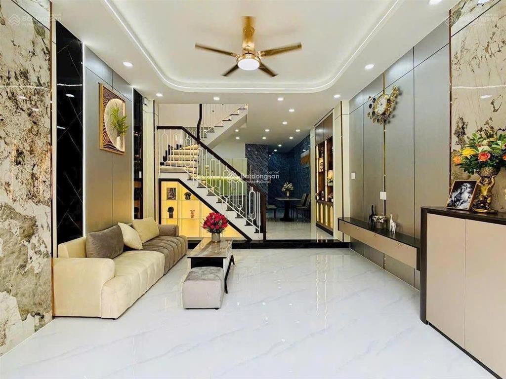 Bán gấp nhà đẹp 6om2, giá 3 tỷ 99 triệu lê văn việt, long thạnh mỹ, quận 9, sổ riêng sang tên ngay