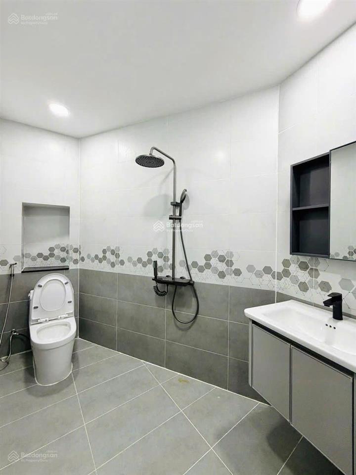 Bán gấp nhà đẹp 6om2, giá 3 tỷ 99 triệu lê văn việt, long thạnh mỹ, quận 9, sổ riêng sang tên ngay