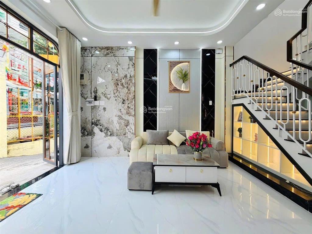 Bán gấp nhà đẹp 6om2, giá 3 tỷ 99 triệu lê văn việt, long thạnh mỹ, quận 9, sổ riêng sang tên ngay