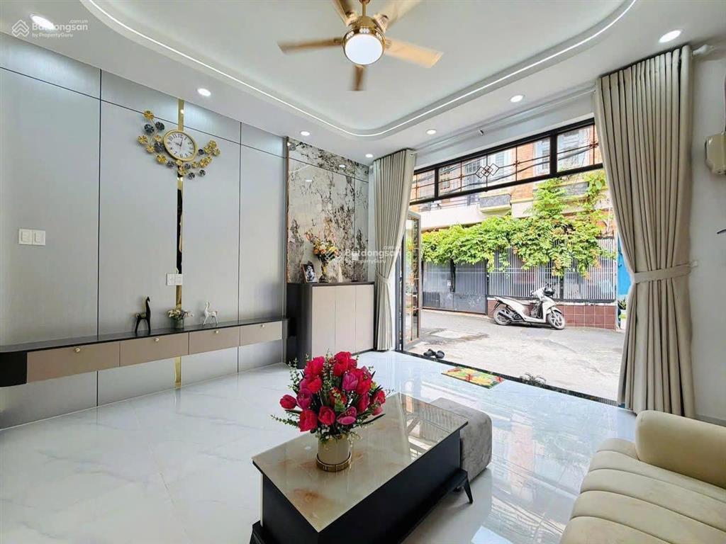 Bán gấp nhà đẹp 6om2, giá 3 tỷ 99 triệu lê văn việt, long thạnh mỹ, quận 9, sổ riêng sang tên ngay