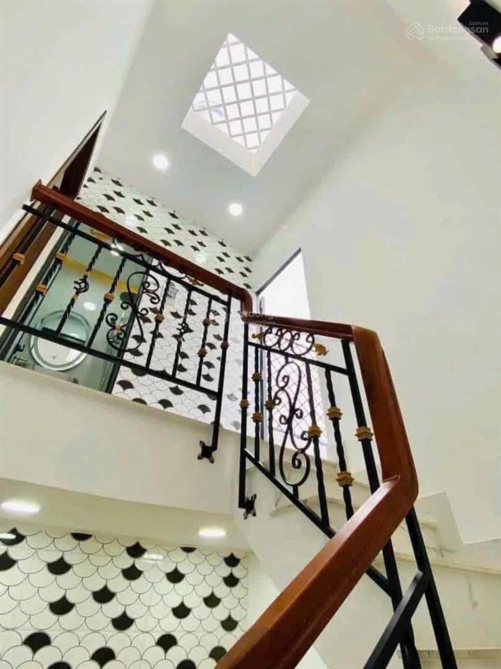 Xoay tiền bán gấp nhà hẻm 1/ nguyễn khắc nhu, cô giang, q1. dt 55m2, sổ hồng riêng 5ty tl