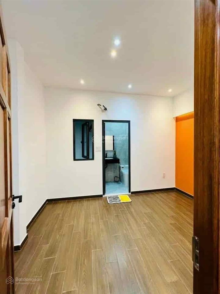 Muốn bán gấp nhà lê văn duyệt bình thạnh dt 56m2