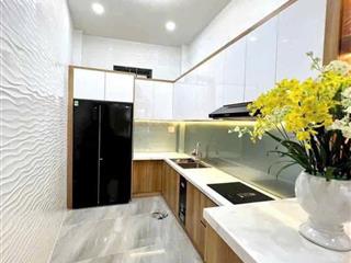 Giá gốc cần bán nhanh nhà quận 3 huỳnh tịnh của 3 ngủ 2 lầu hẻm thoáng. sổ riêng