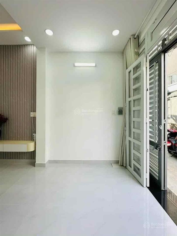 Cần sang gấp nhà shr hẻm oto, lạc long quân, p. 11, tân bình, nhà mới 44m2.  ngay
