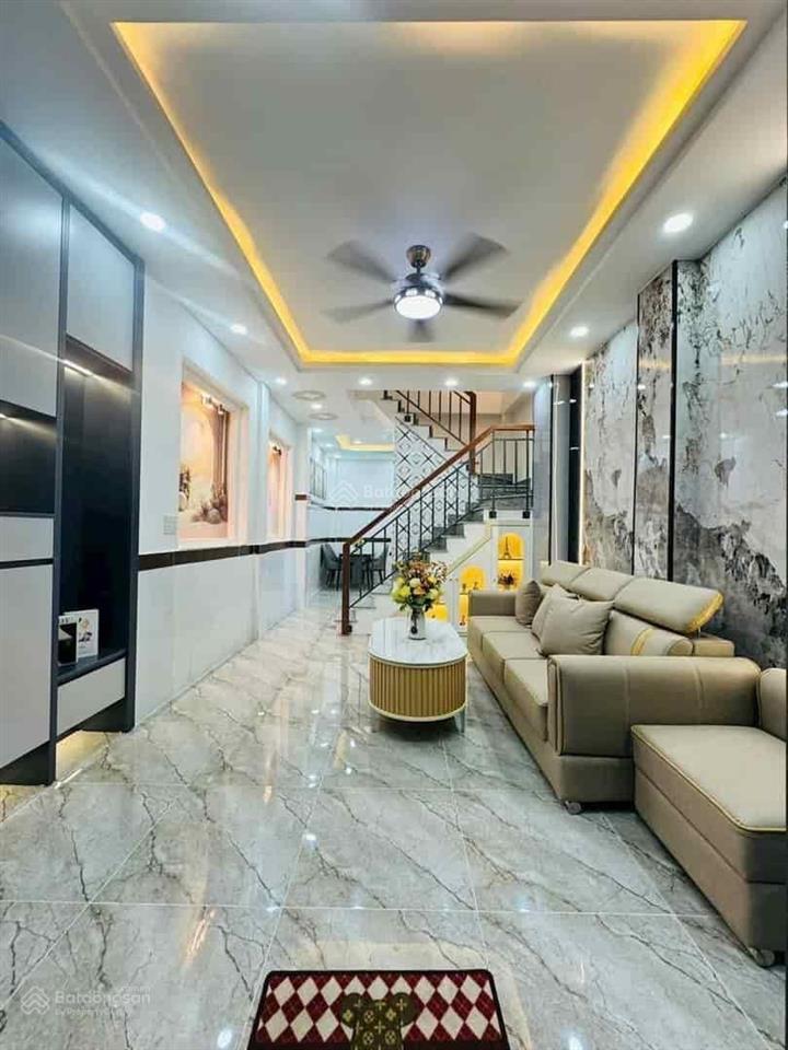 Hàng ngộp 1 căn trên đường trường sa quận 3 giá tốt sổ sẵn 4 ngủ 66,7m2 xem nhà ngay