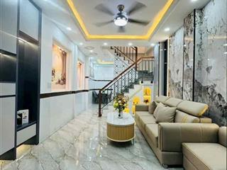 Hàng ngộp 1 căn trên đường trường sa quận 3 giá tốt sổ sẵn 4 ngủ 66,7m2 xem nhà ngay