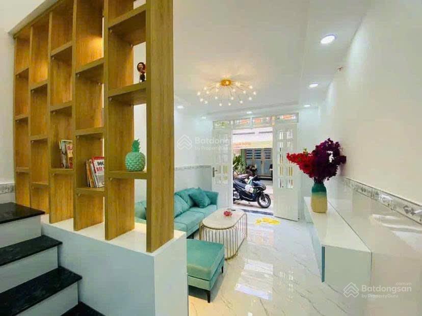Cô hồng chính chủ cần bán nhà hoàng sa q3 giá thương lượng hẻm thoáng sổ riêng  ngay