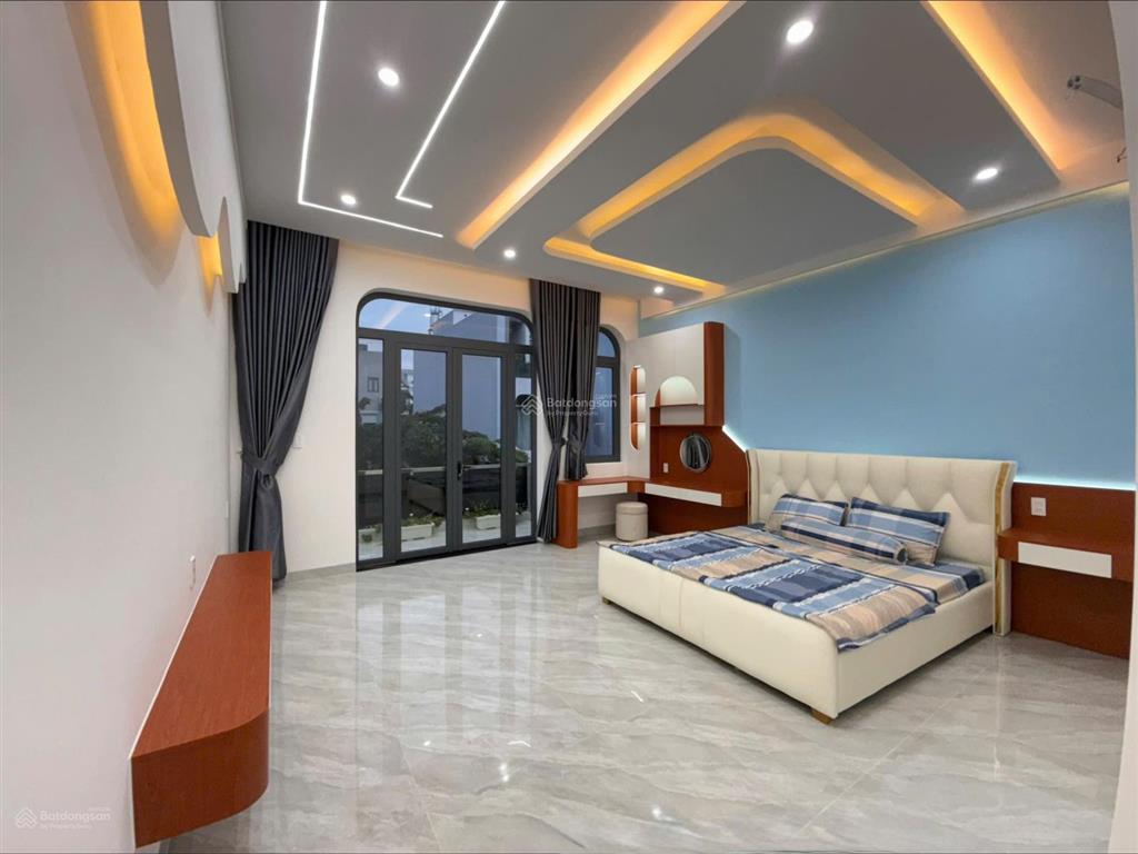 Hàng hiếm khu trần não 60m2, 3 tầng, sổ hồng riêng, giá chỉ 5 tỷ 590 thương lượng chính chủ