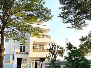 Cần bán biệt thự 180m2 kdc gia hoà mặt tiền nguyễn đình thi, phước long , quận 9. giá 18 tỷ còn tl