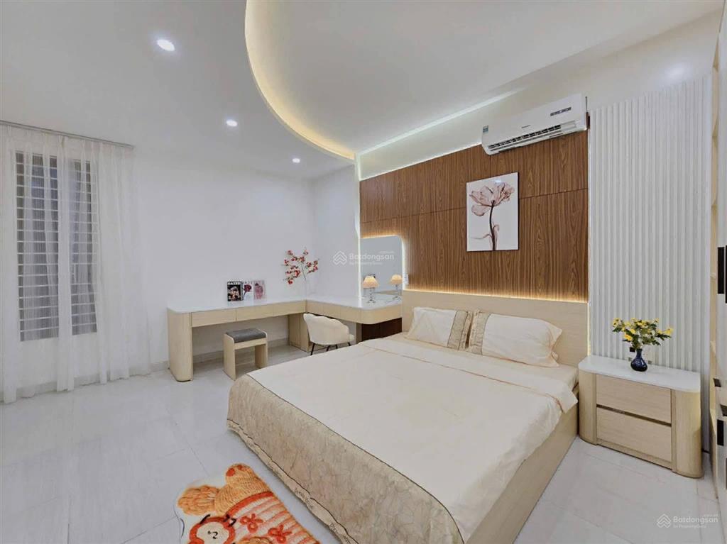 Bán gấp nhà 3 lầu 64m2 ngay lê văn việt quận 9, shr hẻm xe hơi 5m. cho thuê 18tr/th. giá 6tỷ450tl