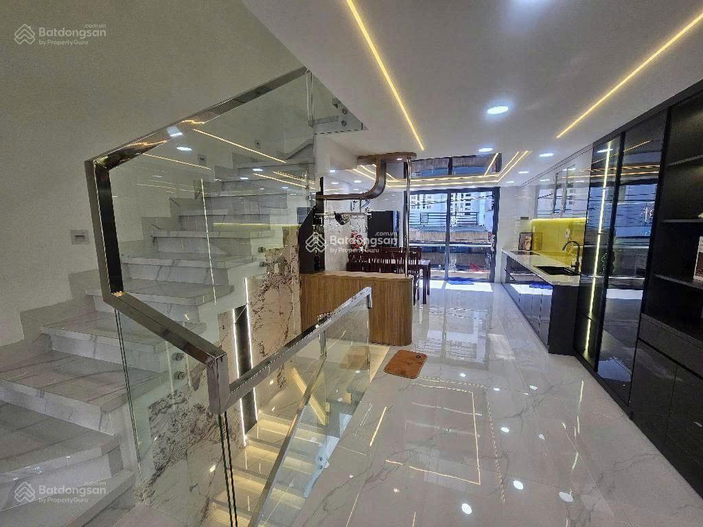 Siêu phẩm nhà ngay gigamall. đường số 17, hbc, thủ đức. đang cho thuê 25 triệu/th. giá 4tỷ350