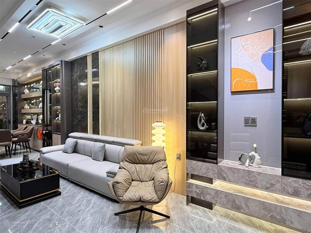 Bán nhà 1 trệt 2 lầu 75m2 tại khu dân cư hồng long phường hiệp bình thủ đức giá 7tỷ250. shr