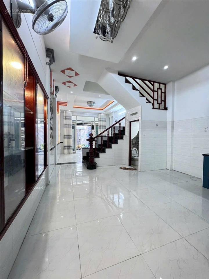 Siêu phẩm căn nhà ở lê văn chí, linh trung, thủ đức, ngay sát chợ đường 5m. giá 4tỷ790tl