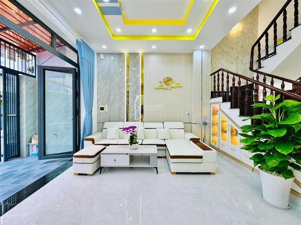 Cần bán gấp nhà ở điện biên phủ 70m2, phường 4, quận 3. shr, gần bệnh viện bình dân. giá tl