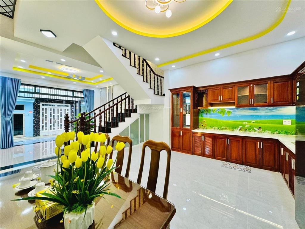 Cần bán gấp nhà ở điện biên phủ 70m2, phường 4, quận 3. shr, gần bệnh viện bình dân. giá tl