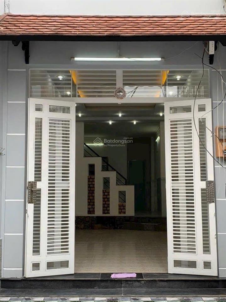 Bán gấp nhà 3 lầu 38m2 ở 1/ đường 20 thước, p9, quận 4. ngay chợ vĩnh khánh, sổ hồng
