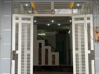 Bán gấp nhà 3 lầu 38m2 ở 1/ đường 20 thước, p9, quận 4. ngay chợ vĩnh khánh, sổ hồng