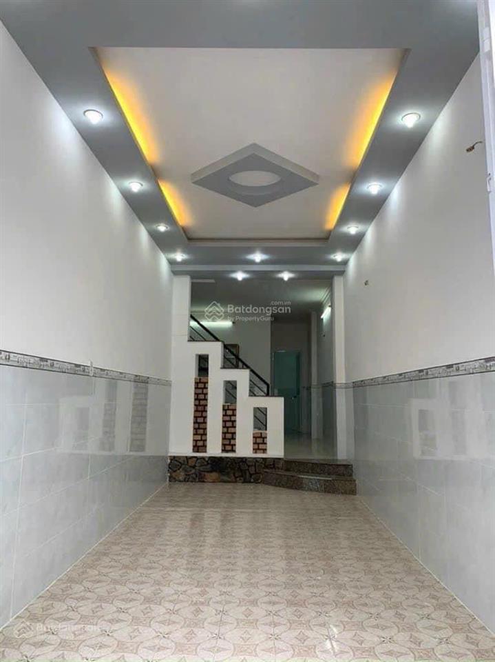 Bán gấp nhà 3 lầu 38m2 ở 1/ đường 20 thước, p9, quận 4. ngay chợ vĩnh khánh, sổ hồng