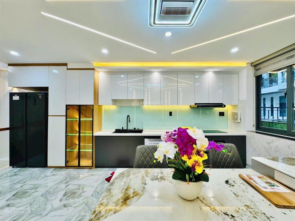 Bán gấp nhà 3 lầu ở đường số 12, bình an, quận 2. shr, hẻm 5m, tặng nội thất. thuê 35tr