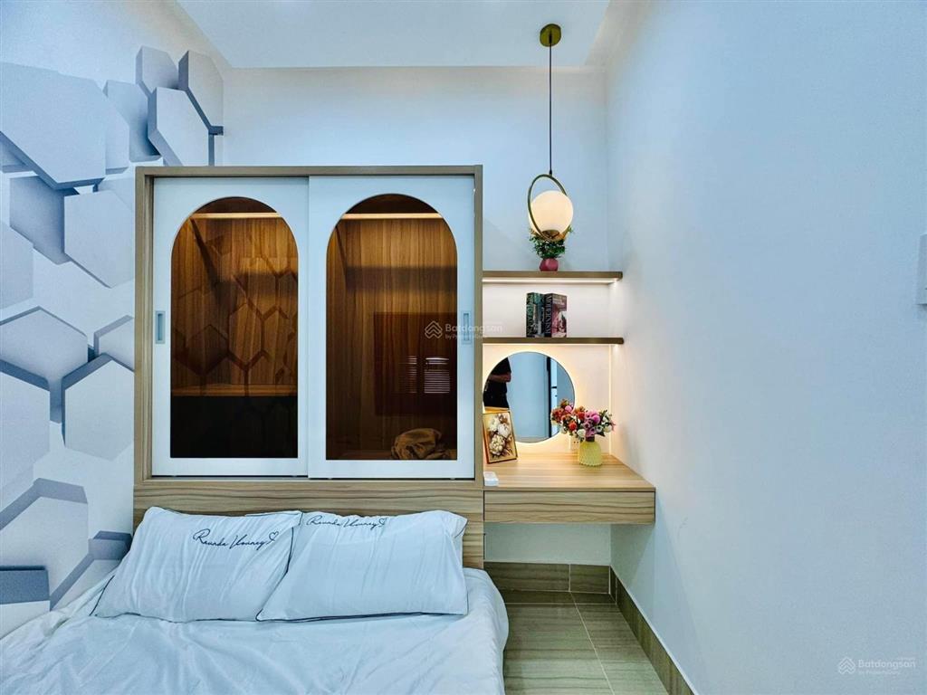 Bán nhà riêng 2 lầu mặt tiền gần 6m tạ quang bửu, tặng full nội thất, phường 4, q8