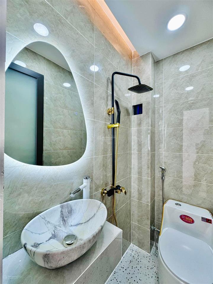 Bán nhà riêng 2 lầu mặt tiền gần 6m tạ quang bửu, tặng full nội thất, phường 4, q8