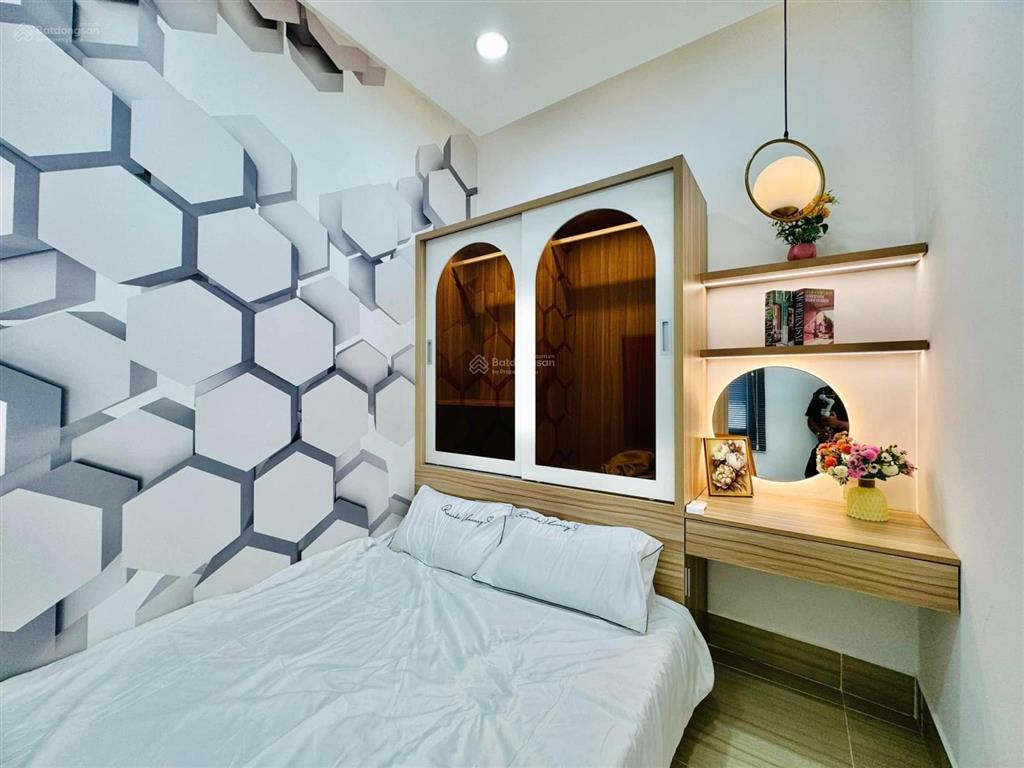 Bán nhà riêng 2 lầu mặt tiền gần 6m tạ quang bửu, tặng full nội thất, phường 4, q8