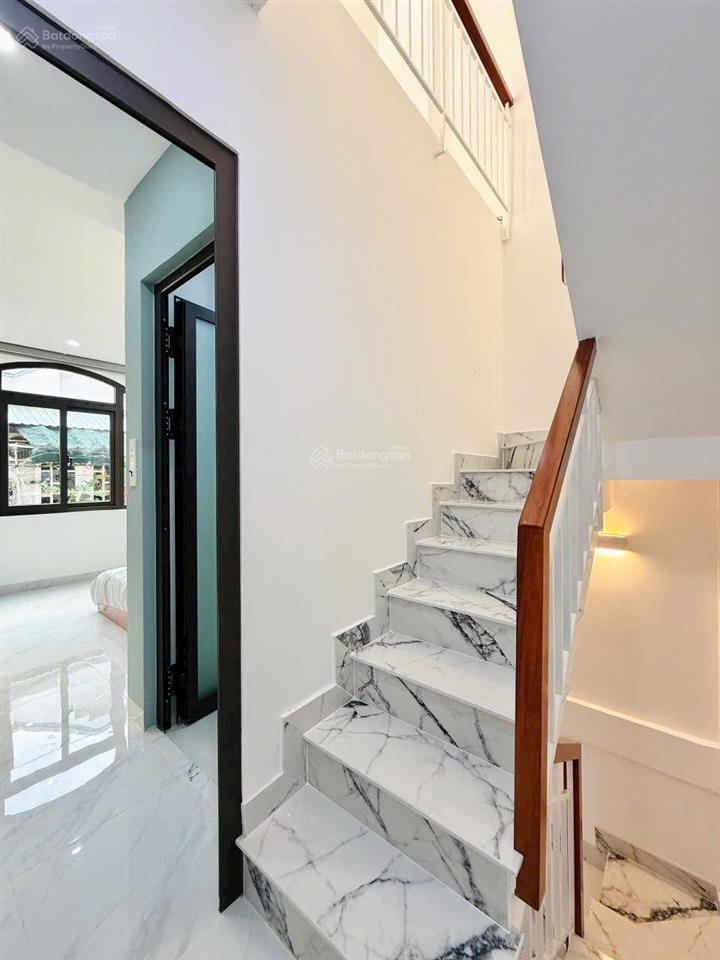 Duy nhất 1 căn 3 lầu ngay chợ hoa hồ thị kỷ, p1, quận 10. shr. cho thuê 25tr/tháng. giá tl