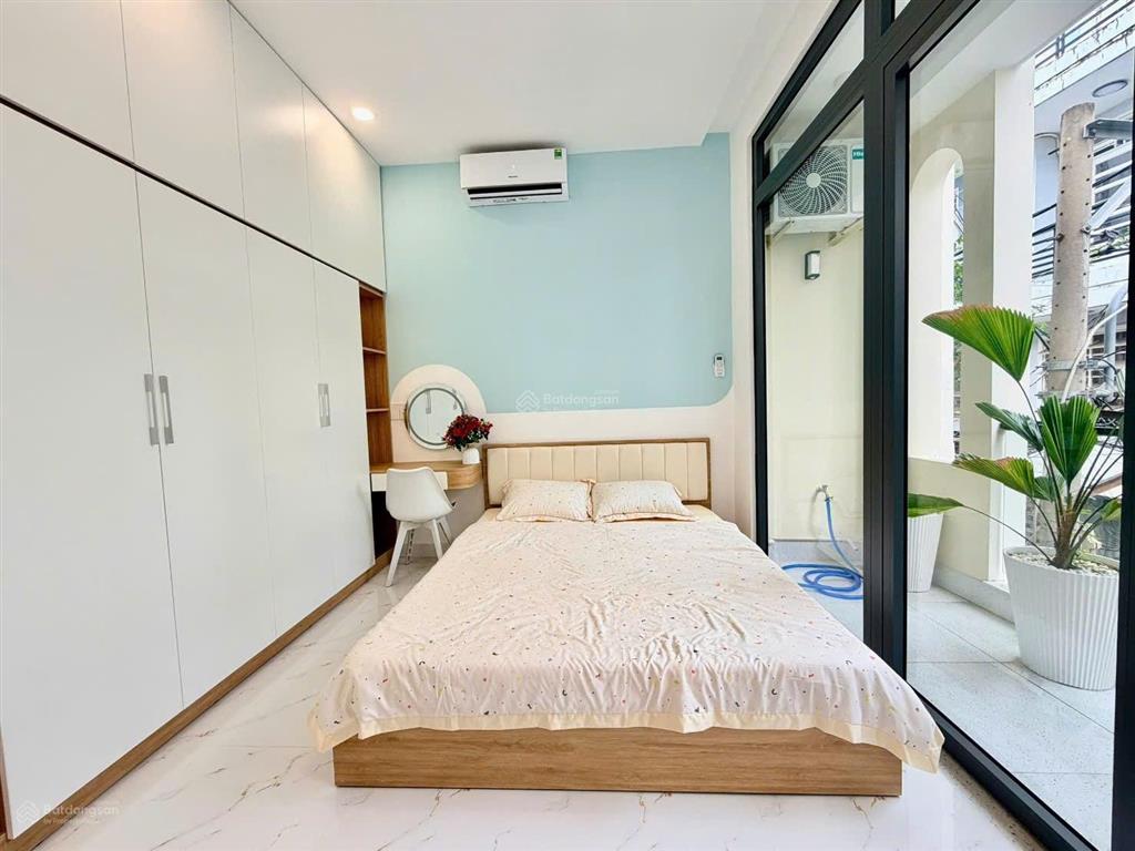 Lại giảm bán gấp,giảm 600tr nhà 2 mặt hẻm xe hơi 100/... thích quảng đức, p5, phú nhuận. chỉ 9 tỷ2