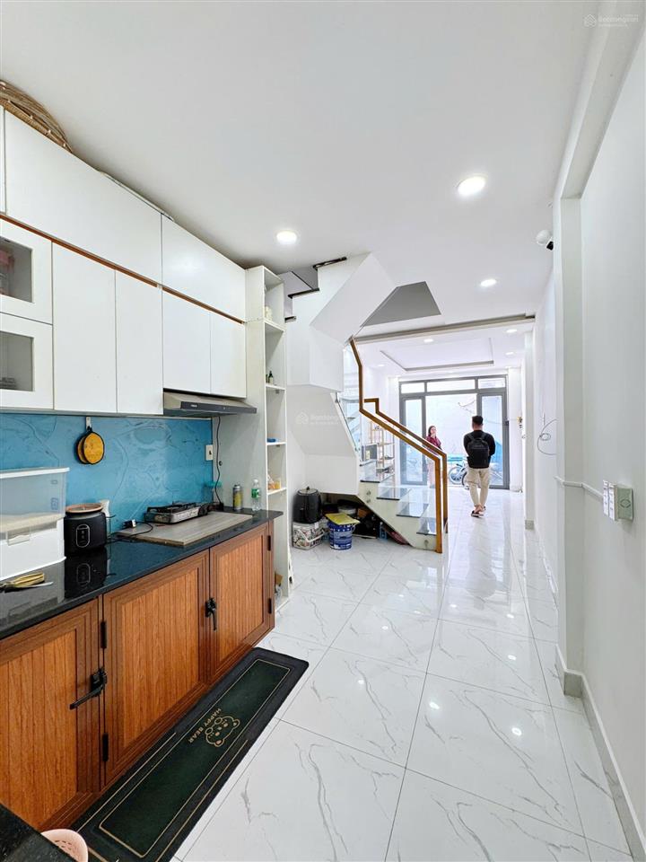 Gần ngã tư hàng xanh, bán gấp nhà chỉ 4 tỷ đinh bộ lĩnh, p15 bình thạnh. hiếm có 1 căn giá tốt