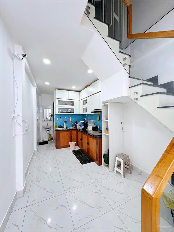 Gần ngã tư hàng xanh, bán gấp nhà chỉ 4 tỷ đinh bộ lĩnh, p15 bình thạnh. hiếm có 1 căn giá tốt