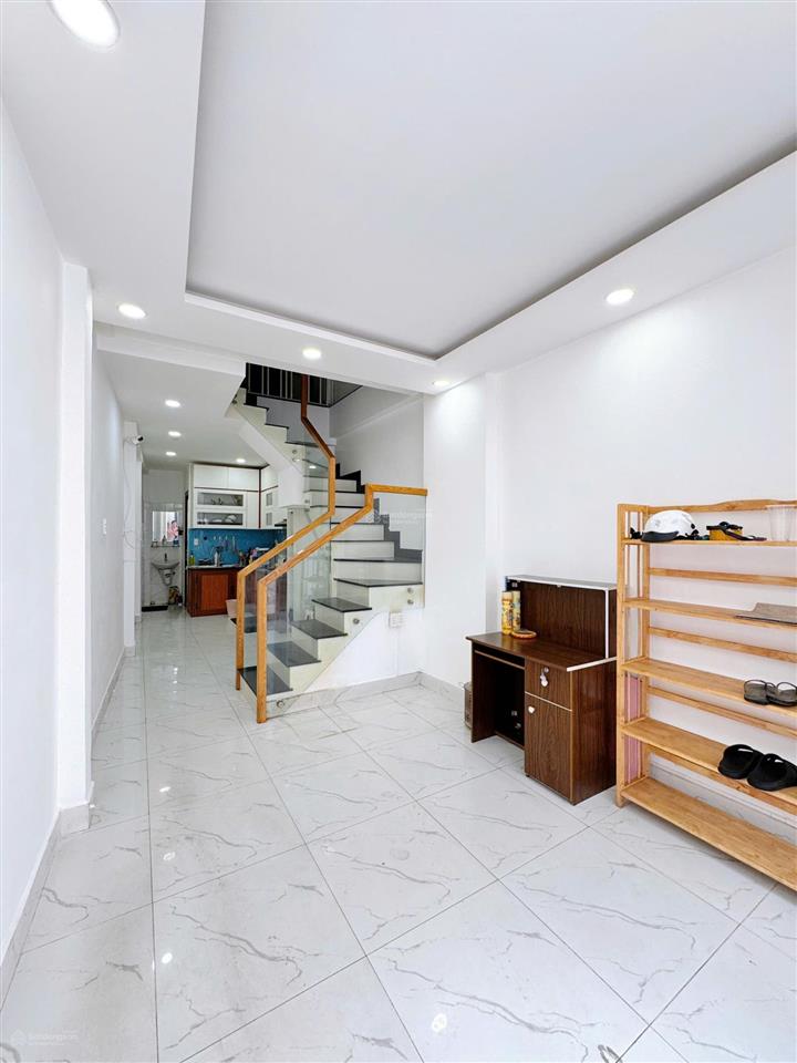 Gần ngã tư hàng xanh, bán gấp nhà chỉ 4 tỷ đinh bộ lĩnh, p15 bình thạnh. hiếm có 1 căn giá tốt