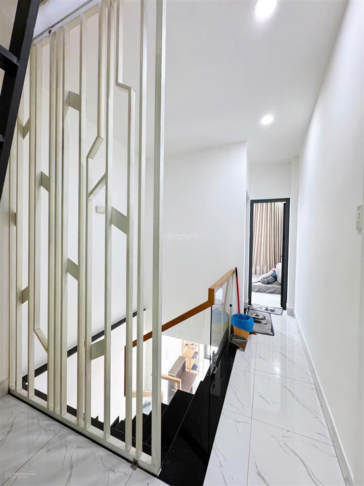 Gần ngã tư hàng xanh, bán gấp nhà chỉ 4 tỷ đinh bộ lĩnh, p15 bình thạnh. hiếm có 1 căn giá tốt
