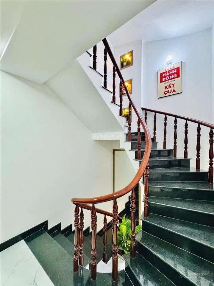 Cho thuê dòng tiền 70tr/tháng căn hộ dịch vụ hxh full nội thất. hạ 600tr giá chỉ còn 13tỷ200