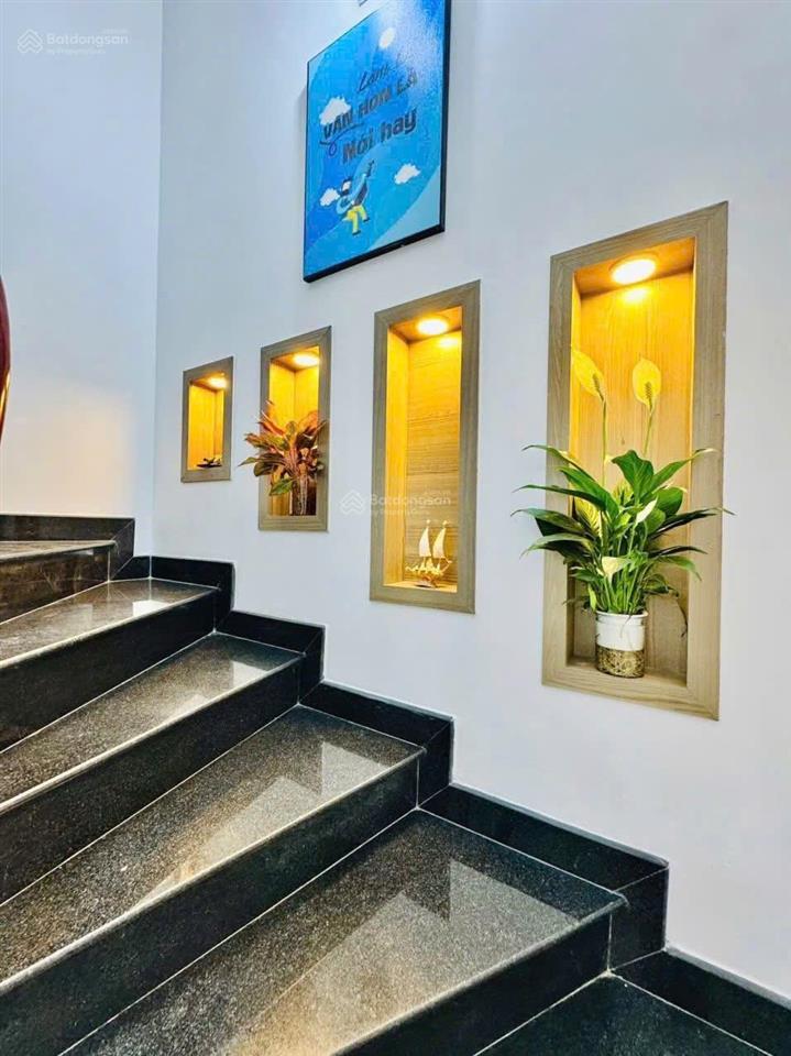 Cho thuê dòng tiền 70tr/tháng căn hộ dịch vụ hxh full nội thất. hạ 600tr giá chỉ còn 13tỷ200