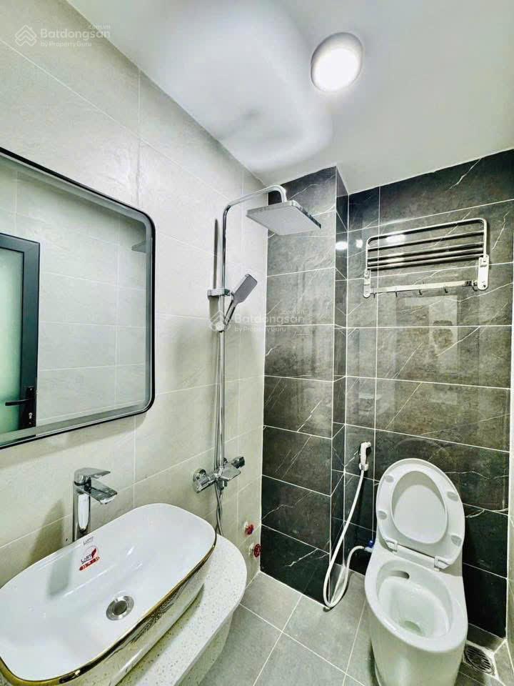 Cho thuê dòng tiền 70tr/tháng căn hộ dịch vụ hxh full nội thất. hạ 600tr giá chỉ còn 13tỷ200