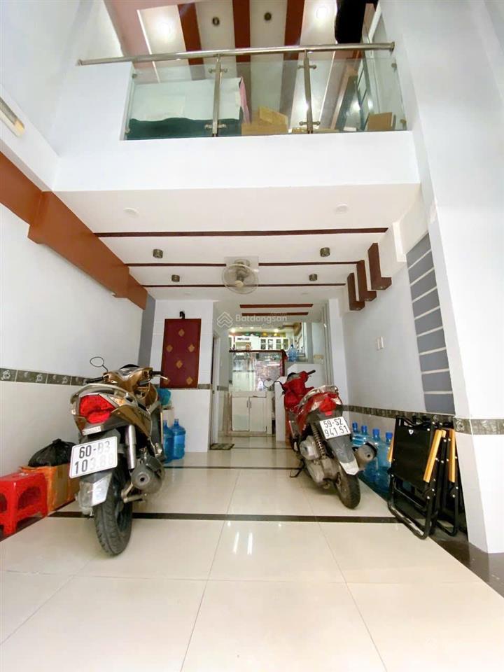 Nhà 4 tầng ngay chợ cây quéo hẻm xe hơi 5m thông hoàng hoa thám p.5 bình thạnh. giá chỉ 7tỷ900