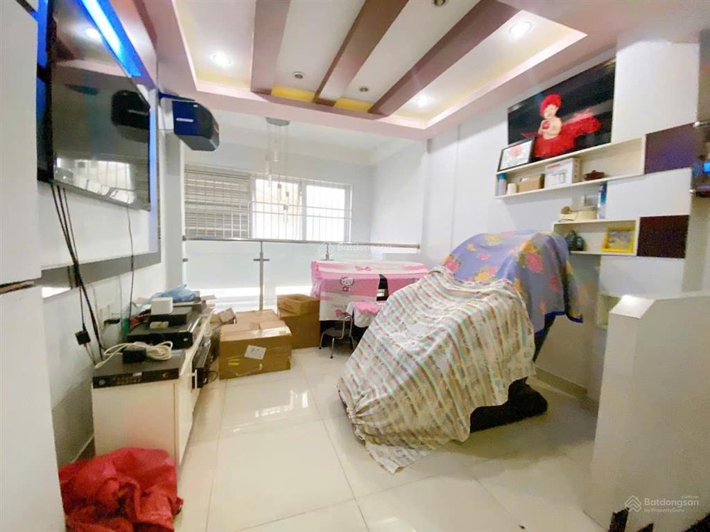 Nhà 4 tầng ngay chợ cây quéo hẻm xe hơi 5m thông hoàng hoa thám p.5 bình thạnh. giá chỉ 7tỷ900