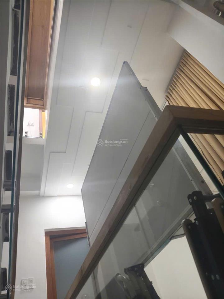 Mặt tiền 1 căn 90m2 1 trệt 3 lầu nguyễn trung trực, p. 5, bình thạnh
