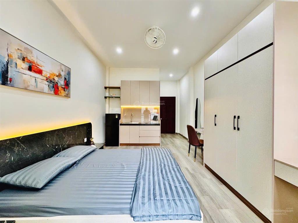 Căn hộ dịch vụ thu nhập 72tr/th siêu vị trí 4 tầng, ngã tư phú nhuận. hxh phan đăng lưu. giá 11tỷ68