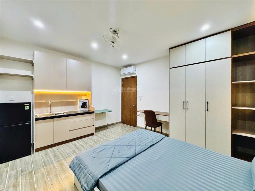 Căn hộ dịch vụ thu nhập 72tr/th siêu vị trí 4 tầng, ngã tư phú nhuận. hxh phan đăng lưu. giá 11tỷ68