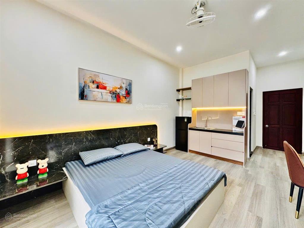Căn hộ dịch vụ thu nhập 72tr/th siêu vị trí 4 tầng, ngã tư phú nhuận. hxh phan đăng lưu. giá 11tỷ68