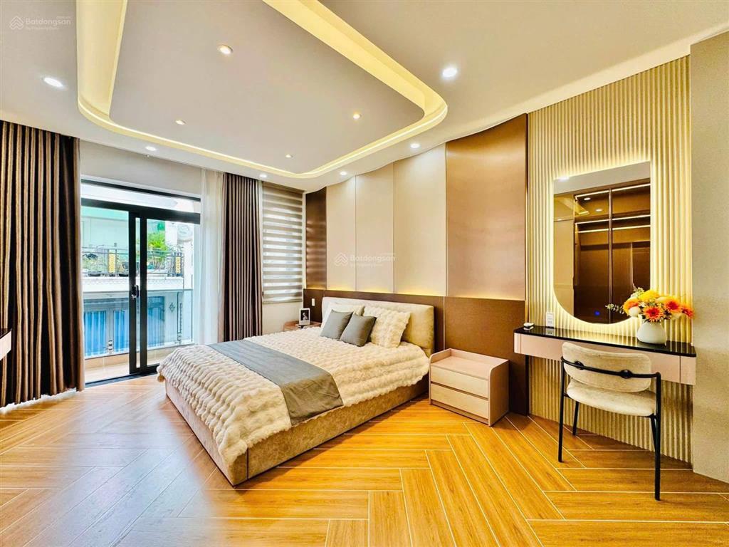 Siêu phẩm xây mới thang máy 68m2 5 lầu, gần trường nguyễn du, gò vấp. giá 12tỷ9