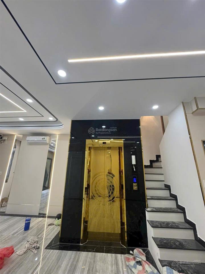 Mặt tiền siêu hiếm 50m2 thang máy đường lê tự tài, trung tâm phú nhuận. giá chỉ 14tỷ999
