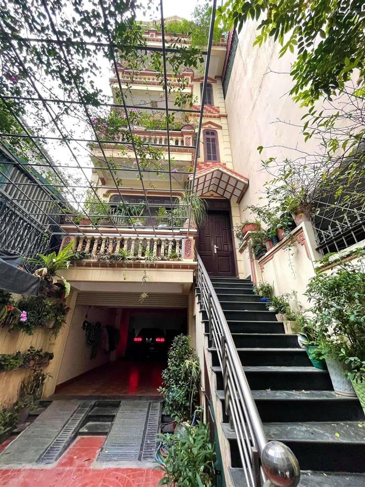 Nhà em cần bán nhà đất 100m2  mặt tiền 5m  sâu 20m. ngõ ô tô sổ đỏ  0977 146 ***