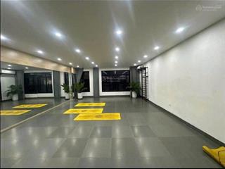 Cho thuê mặt sàn tầng 4 liền kề vinhomes gardenia giá 10tr.  0977 146 ***