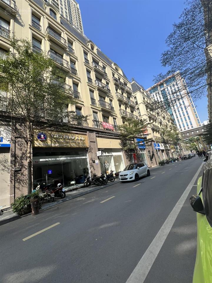 Chính chủ cần bán liền kề dòng tiền 100tr/tháng nhà 8 tầng có thang máy.  0977 146 ***